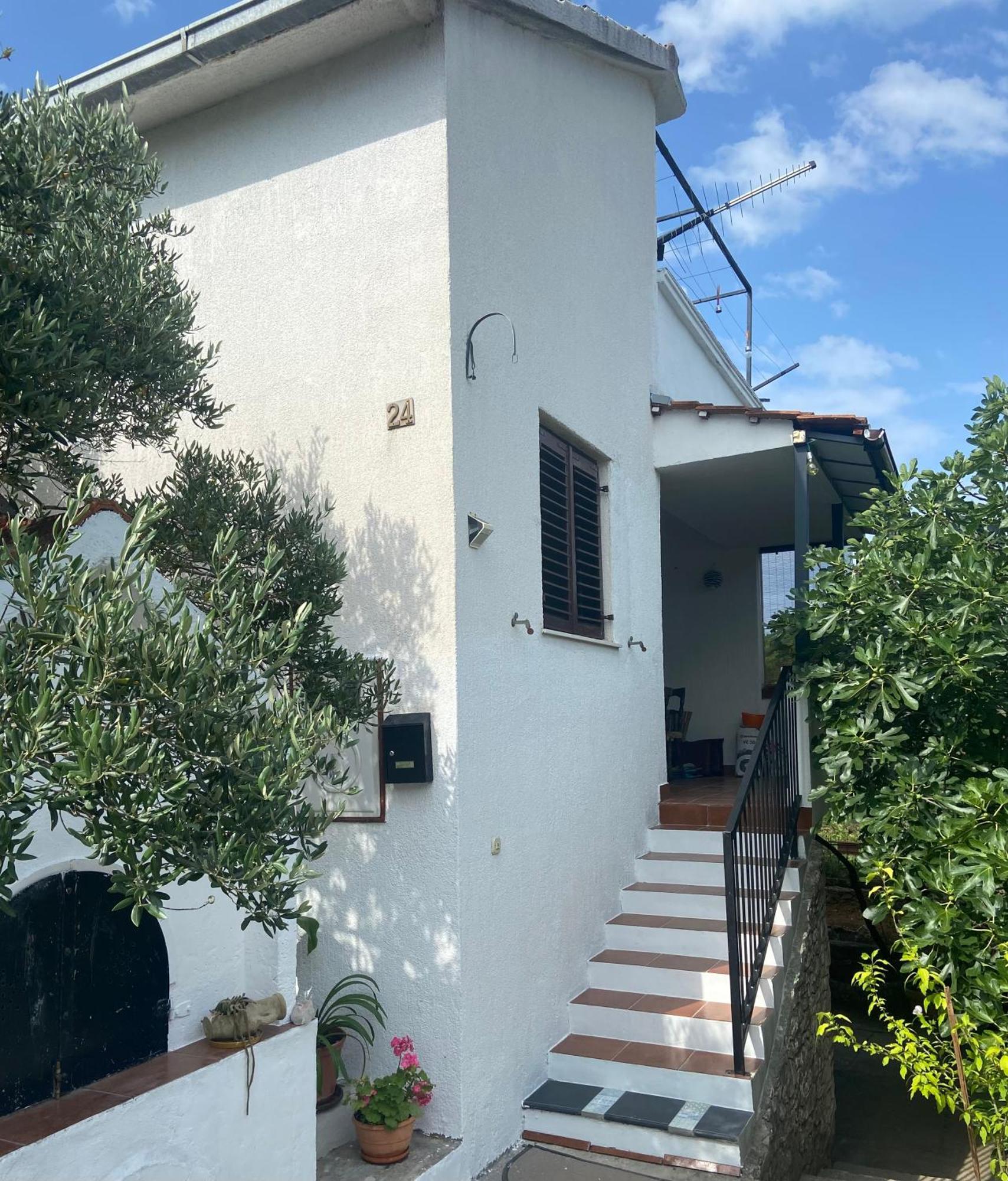 Family House Ljubica Villa Трогир Екстериор снимка